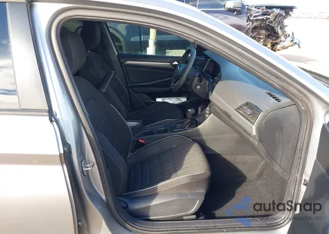 2022 Volkswagen Jetta 1.5T Sport z USA, uszkodzony, nr VIN 3VWBM7BU8NM034582